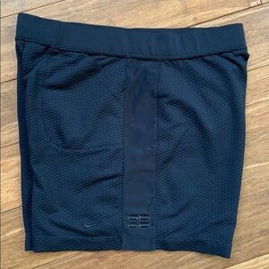 ☀️ 3/$36 or 2/$30 NIKE Women’s Sphere Dry Solid Black Sz S 4-6